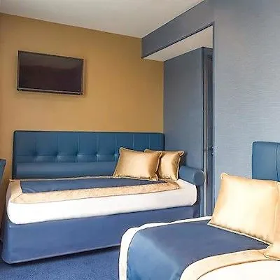 Отель Trianon Gare De Lyon Париж